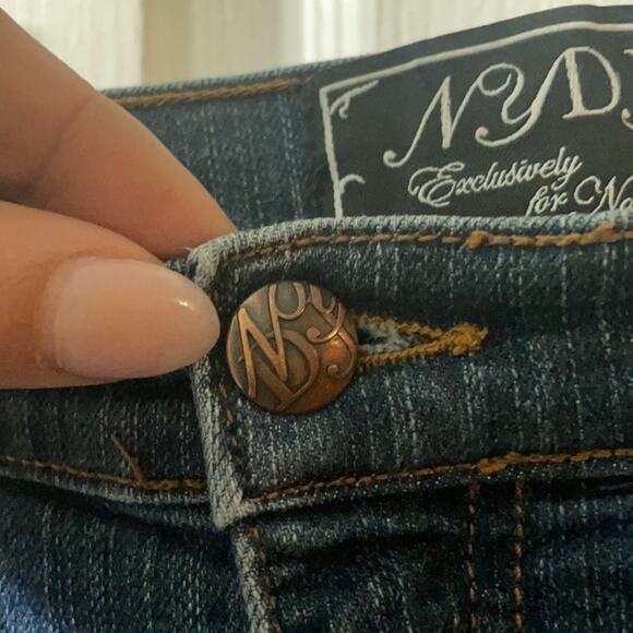NYDJ Exclusively for Nordstrom Style# 70073 Cut# 14549B Size 16 Jeans - Picture 8 of 13